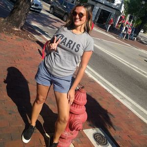 Meet your Posher, Andrea